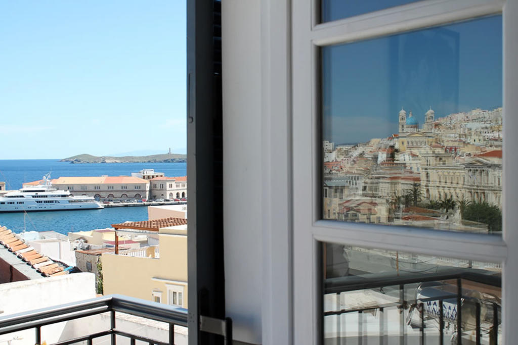 Ethrion Otel Ermoupoli Oda fotoğraf