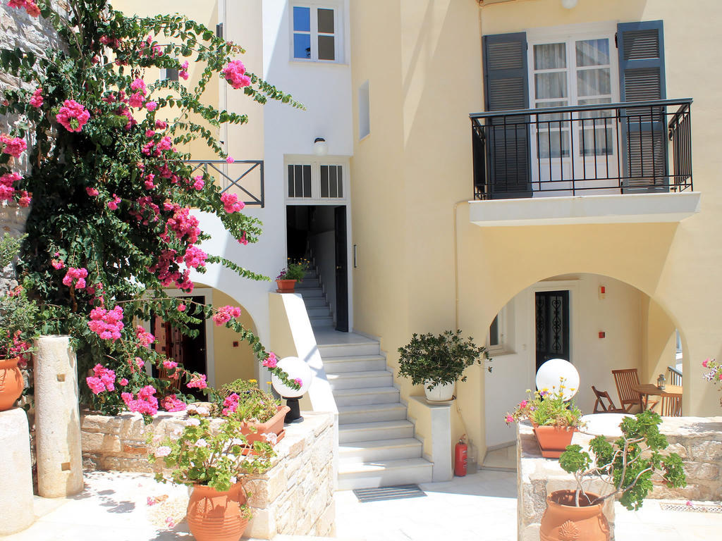 Ethrion Otel Ermoupoli Oda fotoğraf